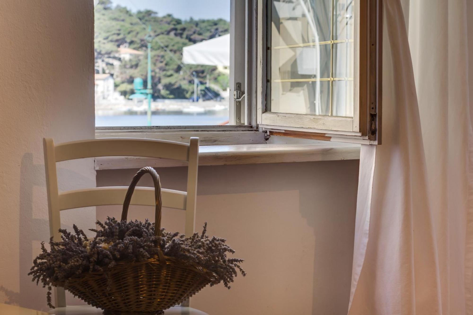 Apartments Mandarina Mali Lošinj Habitación foto